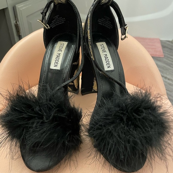 Steve Madden block heel feather pompom - Picture 1 of 3